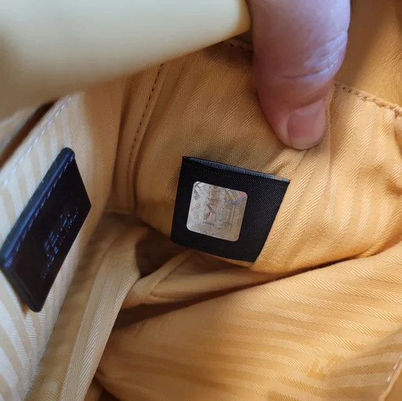 AUTH Fendi Fendista Pochette with Chain Crossbody bag - Picture 5 of 11